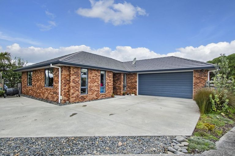 Photo of property in 50 Ocean View Rise, Ruakaka, 0116