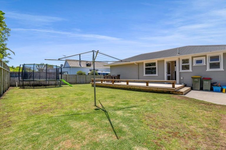 Photo of property in 63 Domett Street, Waitara, 4320