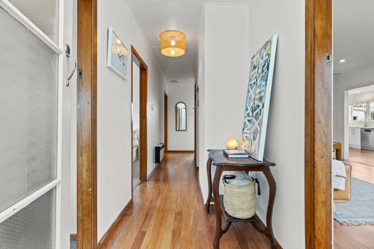 Photo of property in 16 English Street, St Andrews, Hamilton, 3200