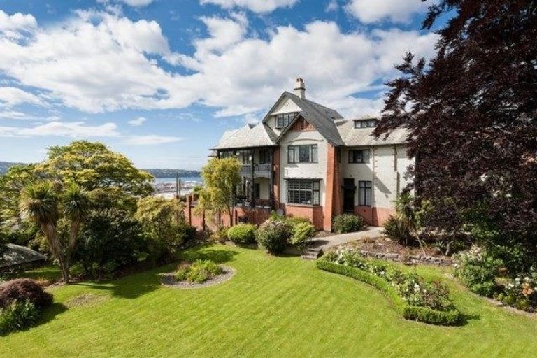 Photo of property in 26 Heriot Row, Dunedin Central, Dunedin, 9016