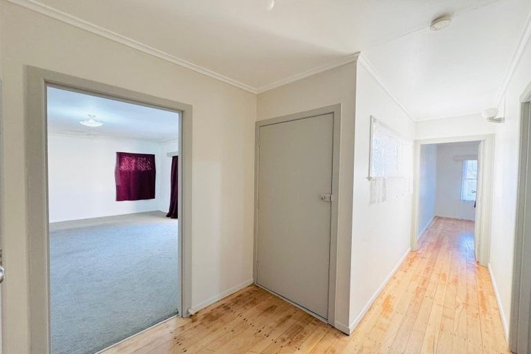 Photo of property in 17 Margaret Road, Papatoetoe, Auckland, 2025