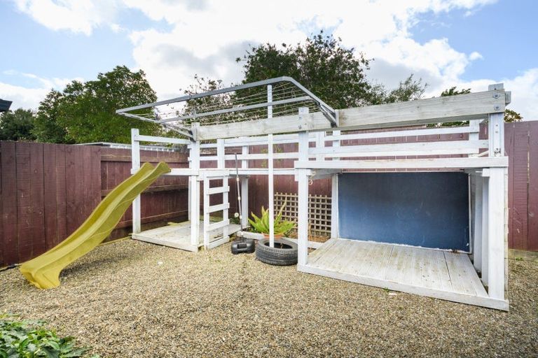 Photo of property in 155 Schnell Drive, Kelvin Grove, Palmerston North, 4414