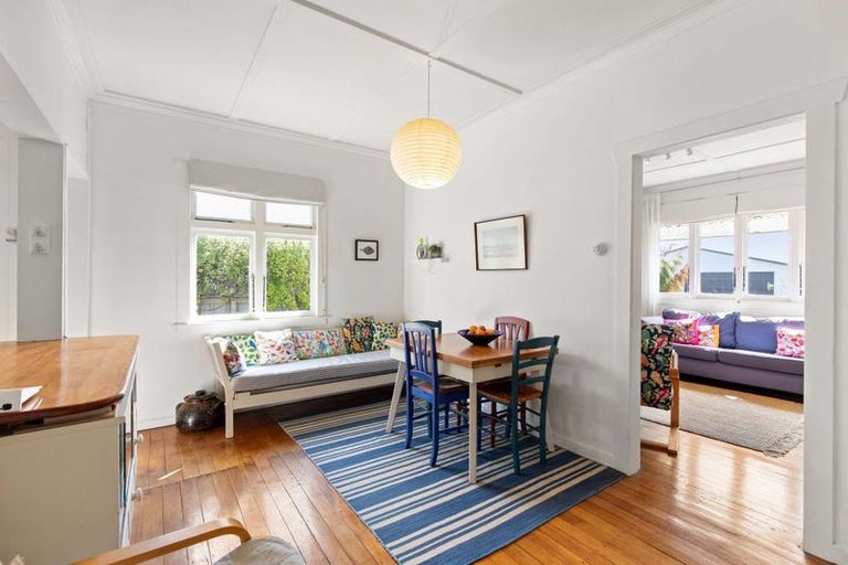 Photo of property in 16 Stark Street, Durie Hill, Whanganui, 4500