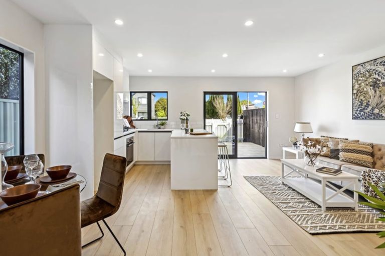 Photo of property in 647a Te Atatu Road, Te Atatu Peninsula, Auckland, 0610