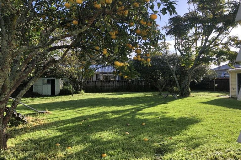 Photo of property in 5 Chorley Avenue, Massey, Auckland, 0614