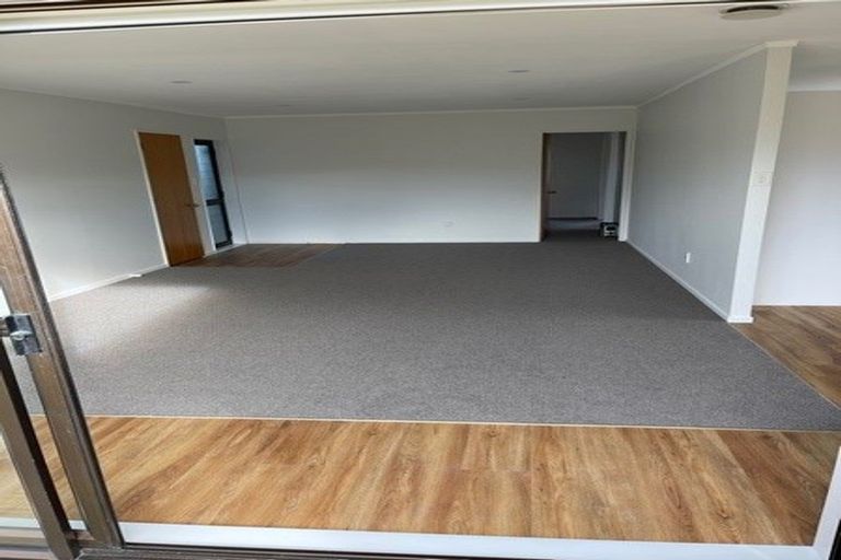 Photo of property in 10/116 Titirangi Road, New Lynn, Auckland, 0600