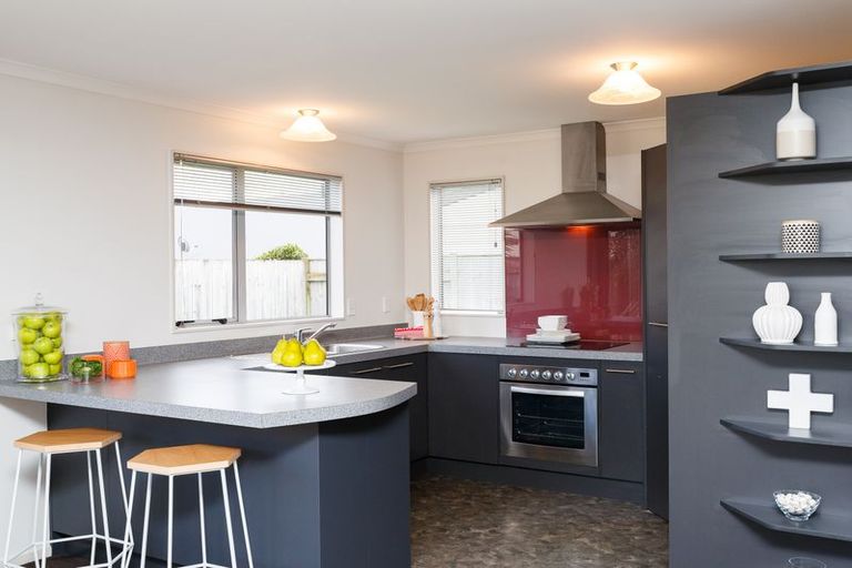 Photo of property in 28 Branigan Parade, Kelvin Grove, Palmerston North, 4414