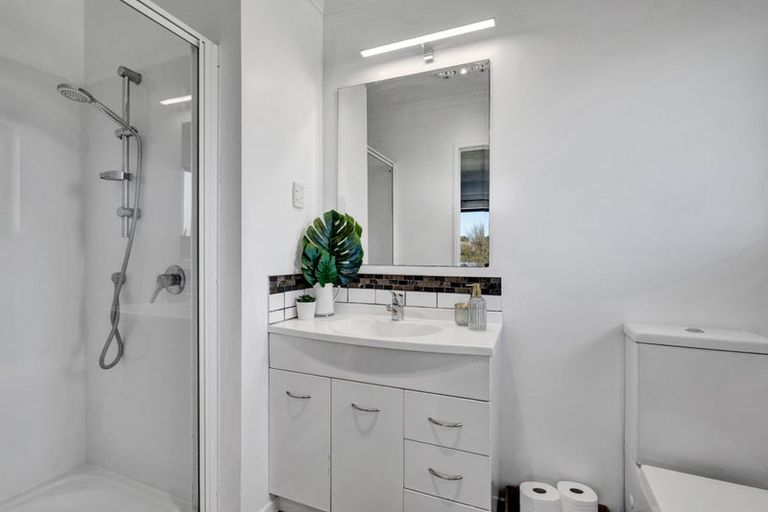 Photo of property in 28a Jules Crescent, Bell Block, New Plymouth, 4312