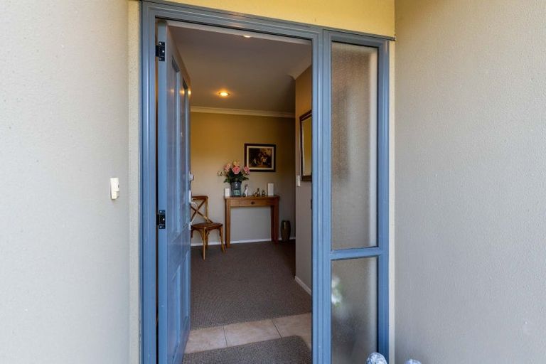 Photo of property in 30 Moulton Street, Moturoa, New Plymouth, 4310