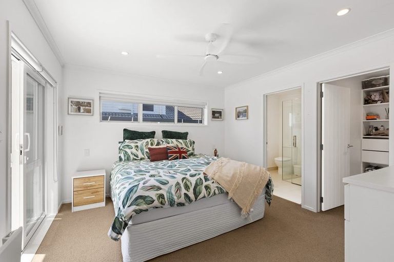 Photo of property in 25a Elizabeth Street, Orewa, 0931