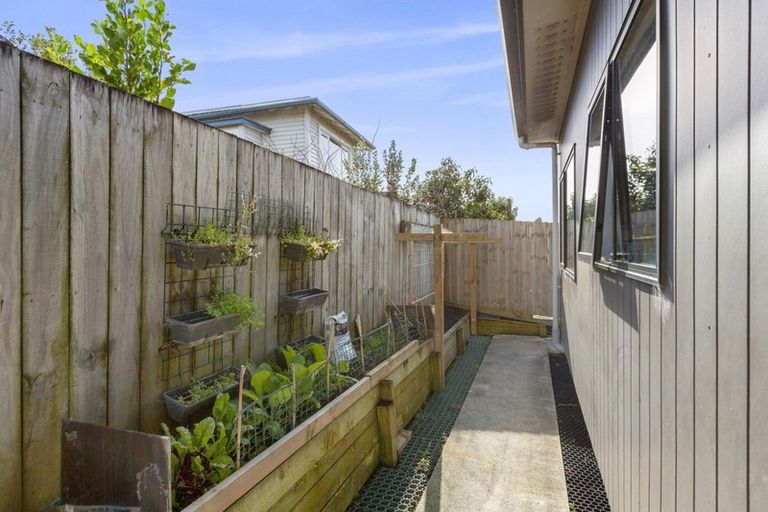 Photo of property in 18 Puka Place, Raglan, 3225