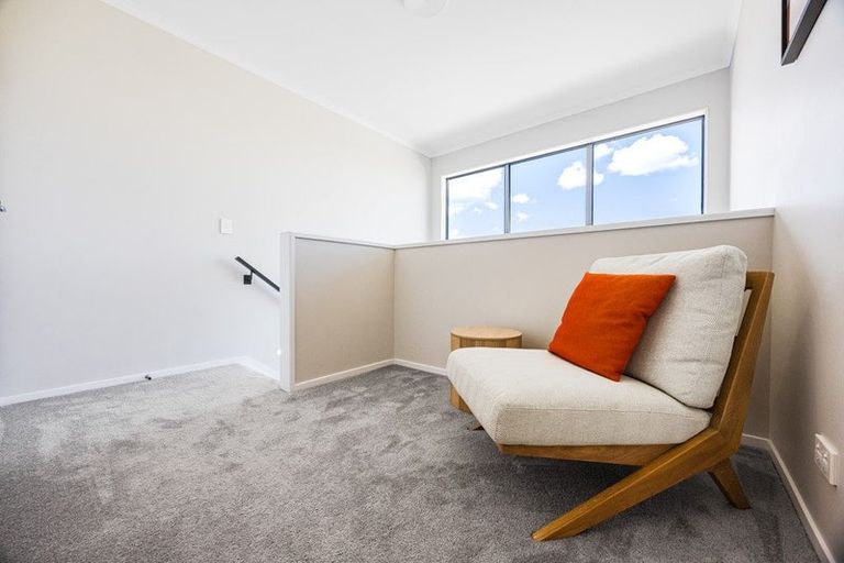 Photo of property in 7 Fairgray Lane, Red Beach, 0932