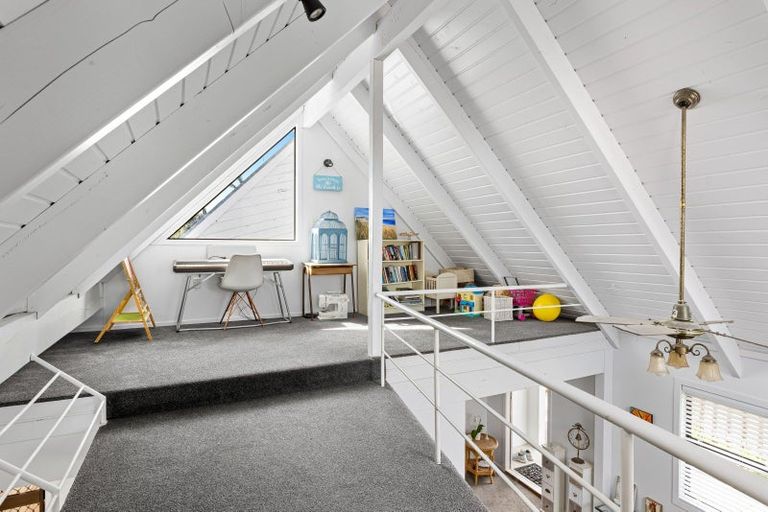 Photo of property in 91 Riverside Road, Orewa, 0931