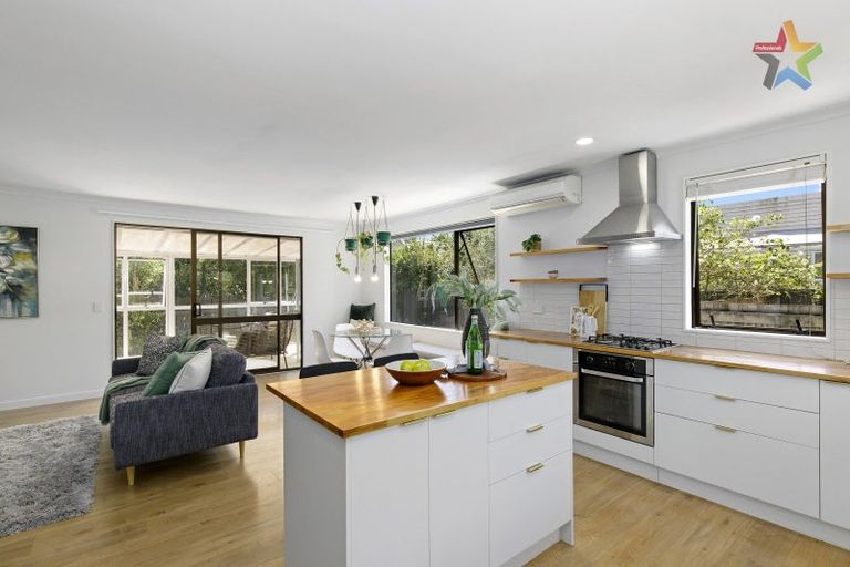 Photo of property in 9 Field Street, Silverstream, Upper Hutt, 5019