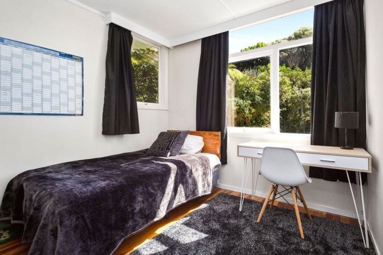 Photo of property in 60 Ironside Road, Johnsonville, Wellington, 6037