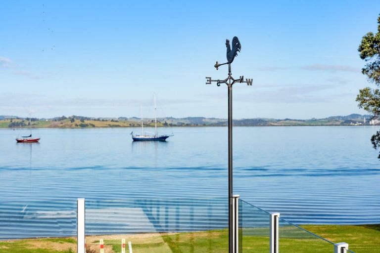 Photo of property in 6 Waikaraka Beach Road, Tamaterau, Whangarei, 0174