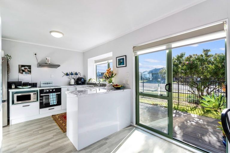 Photo of property in 81 One Tree Point Road, One Tree Point, 0118