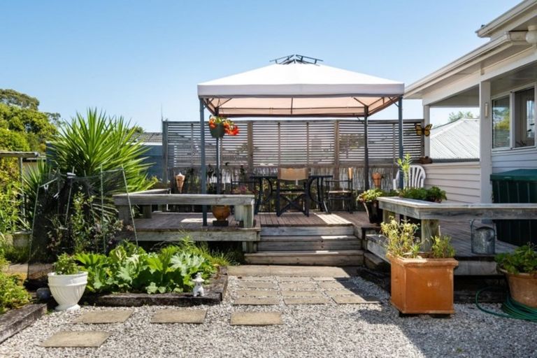 Photo of property in 5 Emerald Hill, Havelock North, 4130