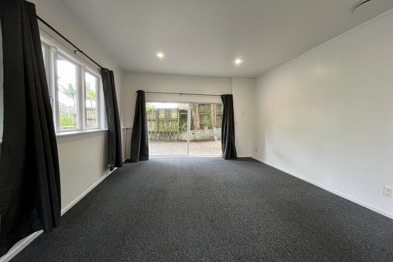 Photo of property in 157 Don Buck Road, Massey, Auckland, 0614