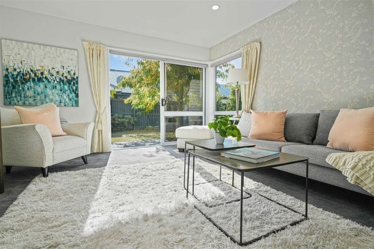 Photo of property in 60a Middlepark Road, Sockburn, Christchurch, 8042