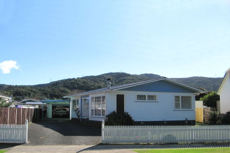 Photo of property in 51 Parkway, Wainuiomata, Lower Hutt, 5014