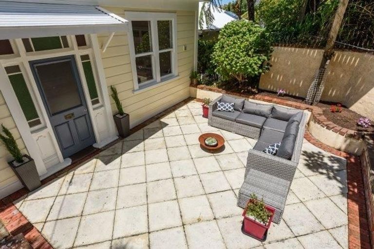 Photo of property in 57 Central Terrace, Kelburn, Wellington, 6012