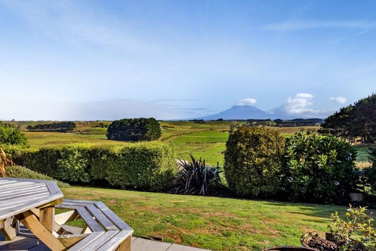 Photo of property in 14 Normanby Road, Normanby, Hawera, 4675