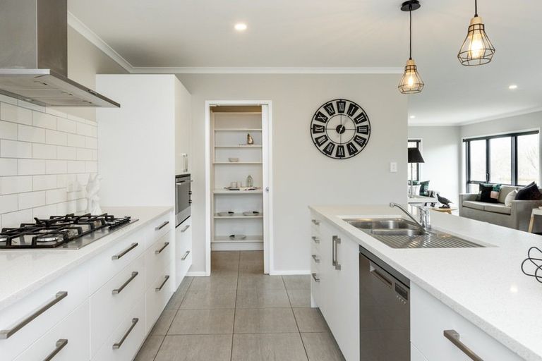 Photo of property in 920 Waimarama Road, Waimarama, Havelock North, 4294