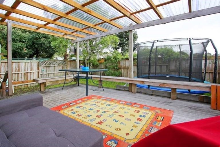 Photo of property in 1/303 Pakuranga Road, Pakuranga Heights, Auckland, 2010