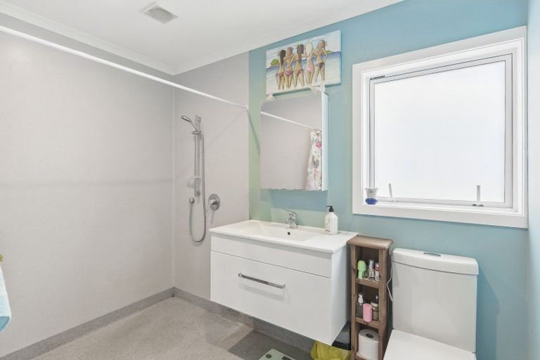 Photo of property in 31 Elizabeth Street, Waikanae, 5036