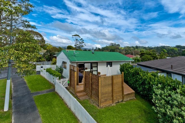 Photo of property in 52 Luanda Drive, Ranui, Auckland, 0612