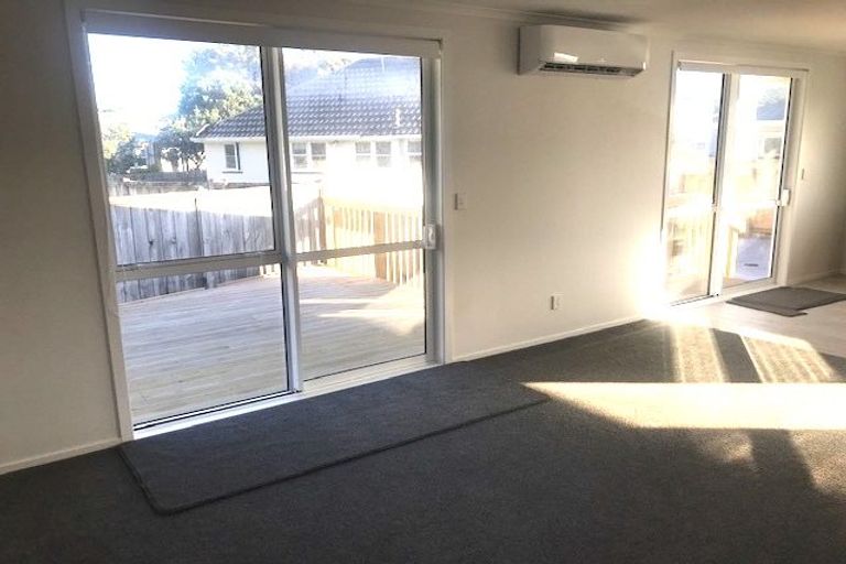Photo of property in 21a Main Road, Titahi Bay, Porirua, 5022