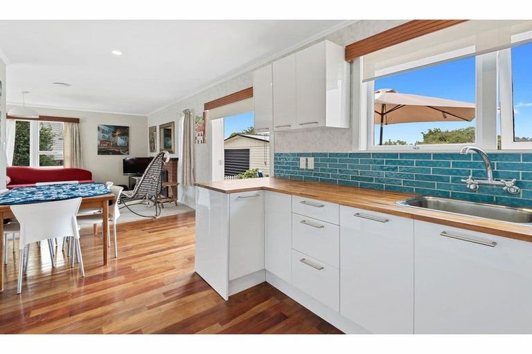 Photo of property in 27 Hinau Street, Tikipunga, Whangarei, 0112