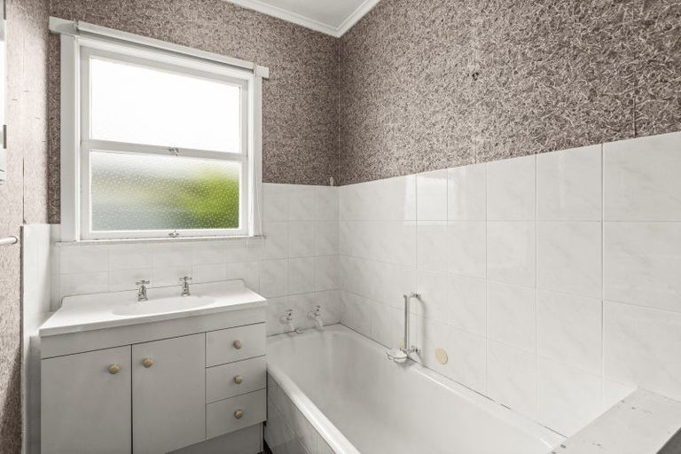 Photo of property in 301 Frimley Avenue, Frimley, Hastings, 4120