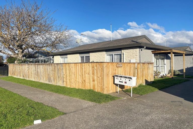 Photo of property in 1/25 Hinton Road, Taradale, Napier, 4112