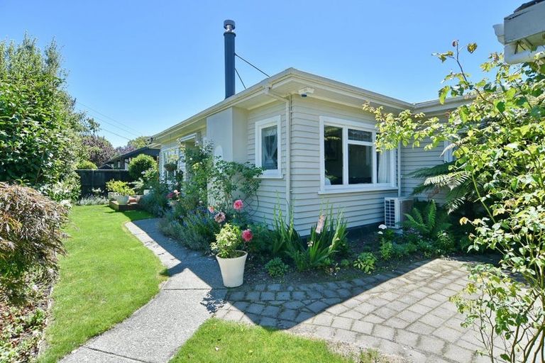 Photo of property in 1/2 Barrington Street, Somerfield, Christchurch, 8024