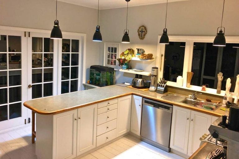 Photo of property in 26 Manchester Street, Melrose, Wellington, 6023