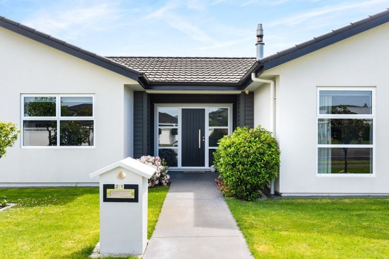 Photo of property in 21 Meissner Road, Havelock North, 4130