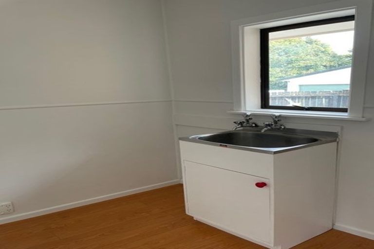 Photo of property in 1 Sunburst Street, Papakura, 2110