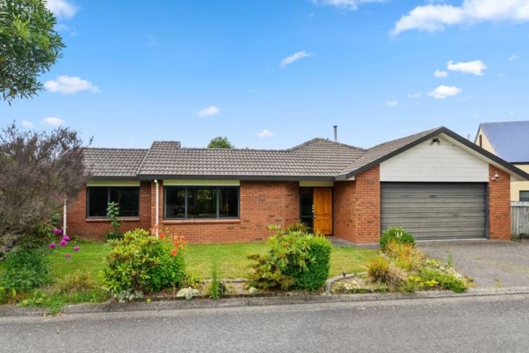 Photo of property in 33 Hoyte Place, Pukehangi, Rotorua, 3015