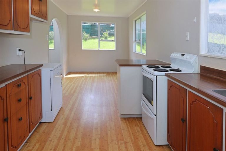 Photo of property in 54 Donovan Avenue, Massey, Auckland, 0614