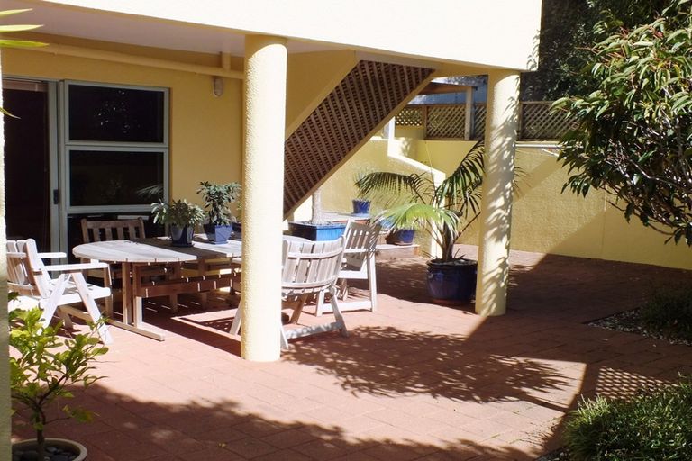 Photo of property in 355 Gulf Harbour Drive, Gulf Harbour, Whangaparaoa, 0930