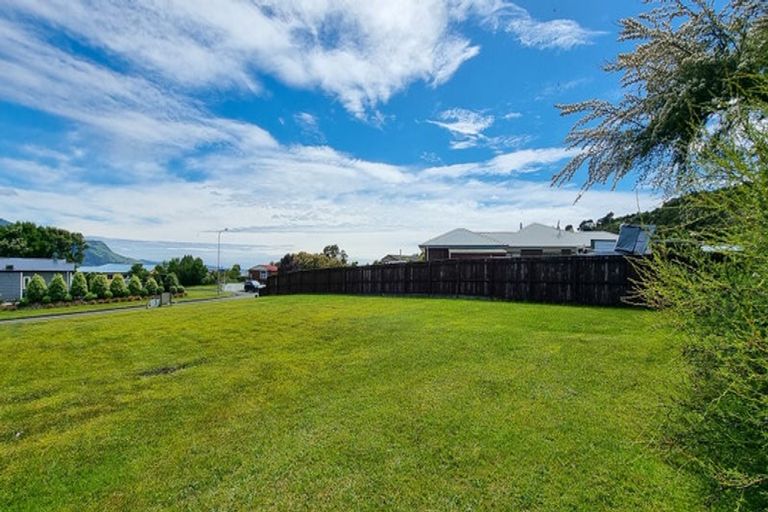 Photo of property in 3 Ruataniwha Drive, Collingwood, 7073
