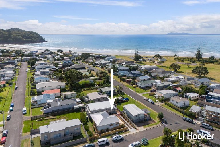 Photo of property in 8 Scarborough Road, Waihi Beach, 3611