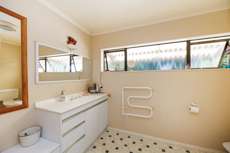 Photo of property in 154 Oroua Road, Kairanga, Palmerston North, 4475