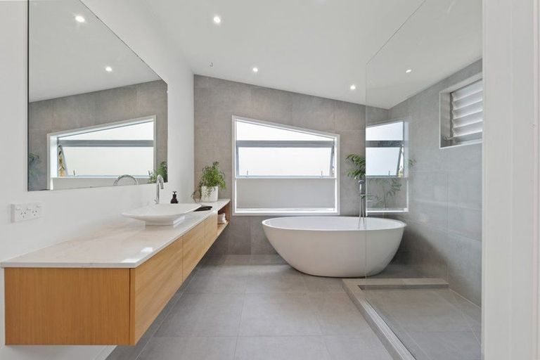 Photo of property in 357 Royal Road, Massey, Auckland, 0614