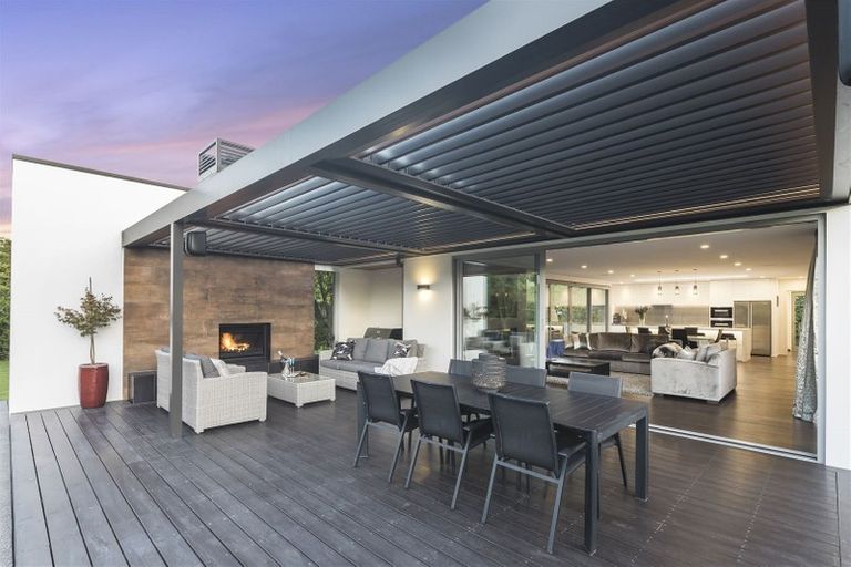 Photo of property in 12 Carnaby Close, St Albans, Christchurch, 8052