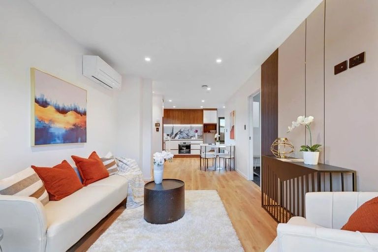 Photo of property in 511a Massey Road, Mangere, Auckland, 2022