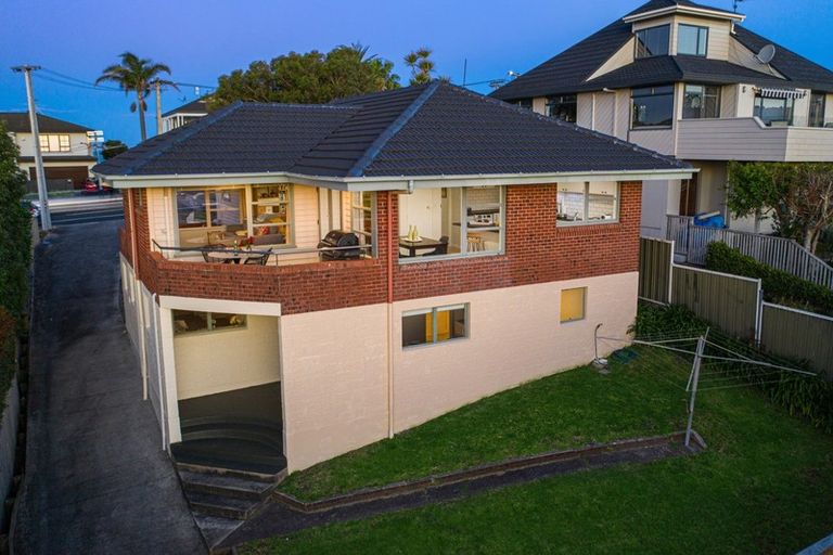 Photo of property in 37 Clovelly Road, Bucklands Beach, Auckland, 2012
