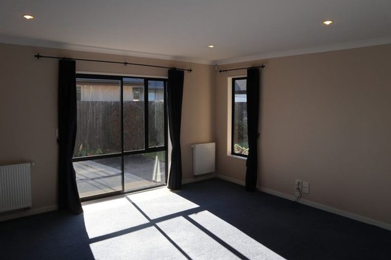 Photo of property in 73 Heathridge Place, Lincoln, 7608